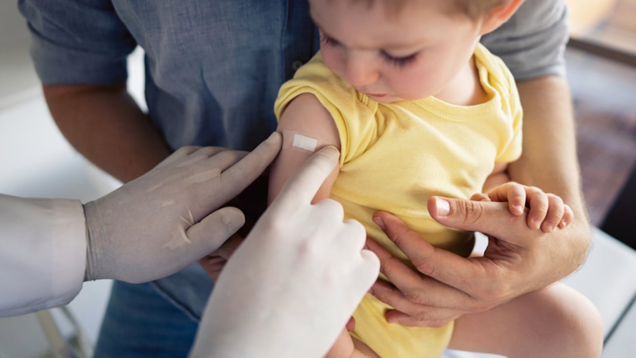 Un bébé s'est fait vacciner