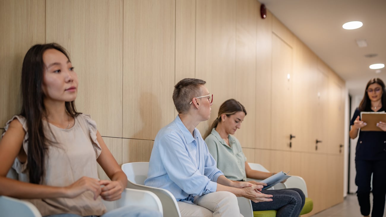 Salle d'attente chez le médecin. Crédit photo: South_agency/Getty Images