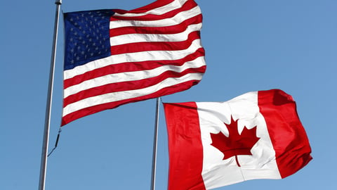 Drapeaux des États-Unis et du Canada