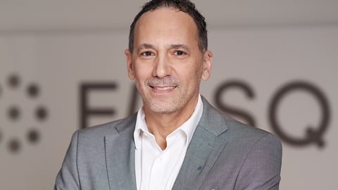 Dr Vincent Oliva
