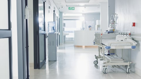 Couloir d'hôpital. Crédit photo: Jacob Wackerhausen/Getty Images 