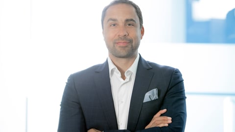 Le Dr Jean-Paul Brutus, chirurgien plasticien spécialiste de la main et romancier. (crédit: courtoisie)