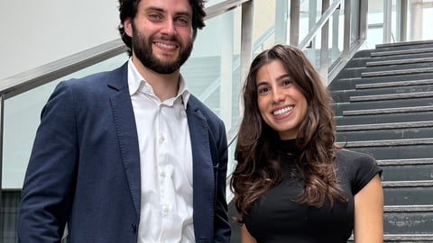 Patrick Deschênes et Caren Jabamikos, pharmaciens au CUSM. (crédit: courtoisie)