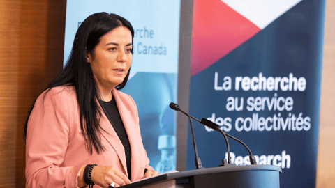 La ministre responsable de l'Agence de développement économique du Canada pour les régions du Québec, Soraya Martinez Ferrada.